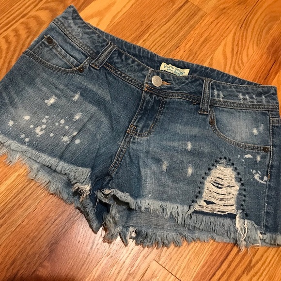 ☀️VINTAGE Paris Blues Distressed Shorts - Picture 1 of 6